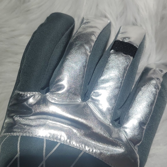 Nolan young girls gloves - Picture 2 of 5